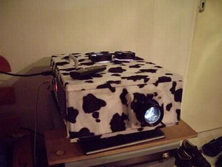 Illustration for article titled Projectors Made From Trash Deliver HD Video and Stereoscopic Movies